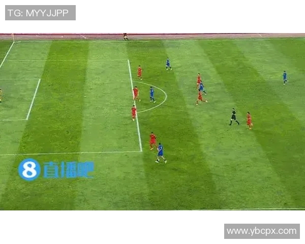 足球明星在比赛中遭遇挫折的精彩瞬间合集与深度解析