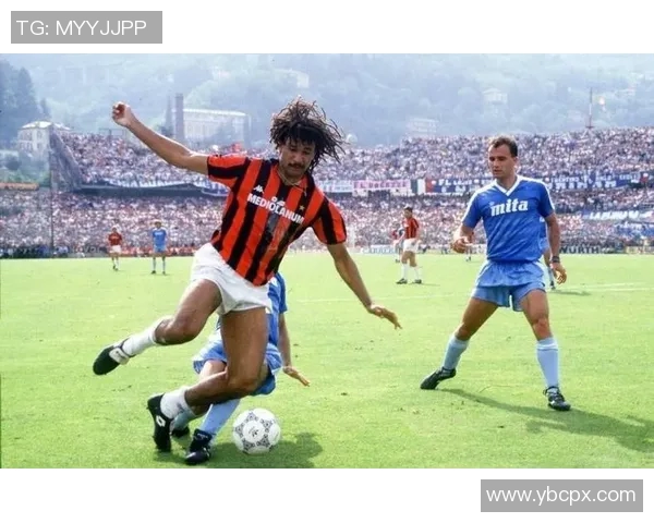 足球明星小罗马的精彩瞬间与经典图片回顾