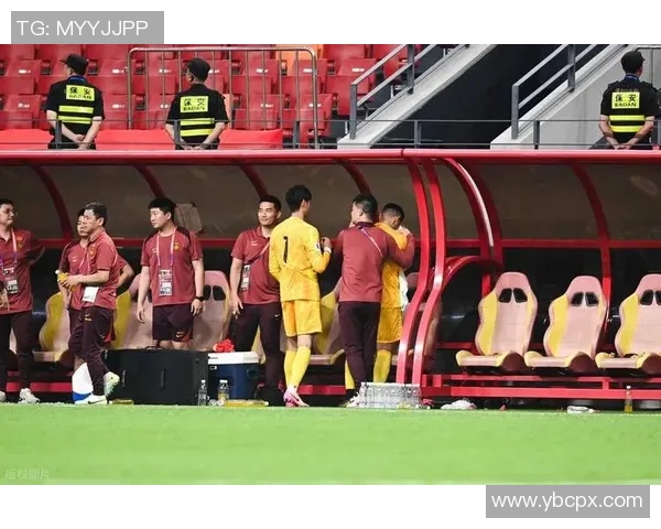 武汉足球队在冠军赛中的灵活性展现了战术智慧与团队协作的完美结合