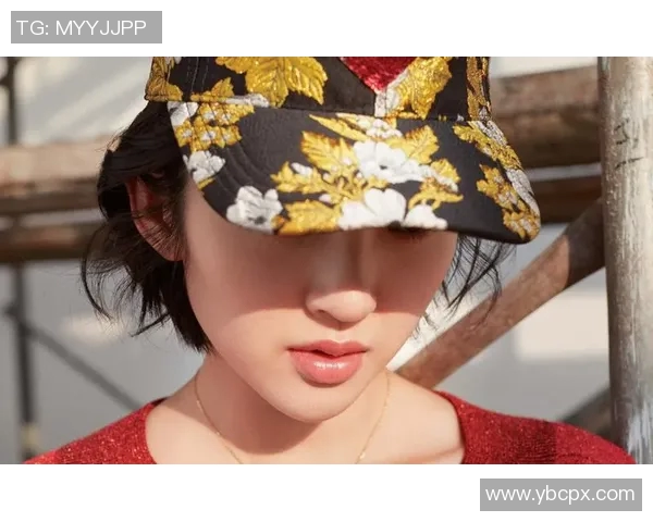 足球明星们的卷发风潮背后隐藏的时尚密码与个性魅力分析 足球明星们的卷发风潮背后隐藏的时尚密码与个性魅力分析