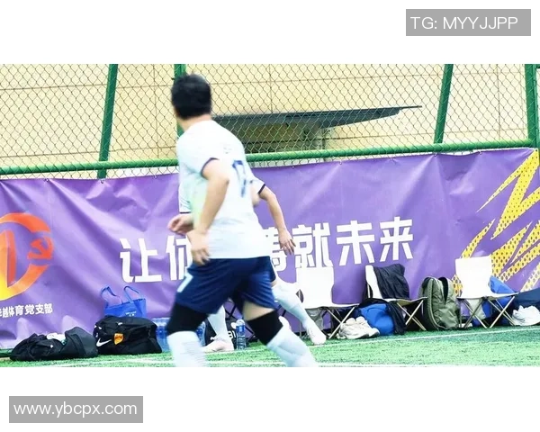 杭州足球队技术提升之路:战术创新与球员发展探讨 杭州足球队技术提升之路:战术创新与球员发展探讨