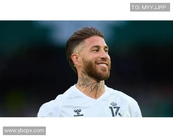 足球明星热衷佩戴的奢华饰品揭秘与时尚风潮的完美结合 足球明星热衷佩戴的奢华饰品揭秘与时尚风潮的完美结合