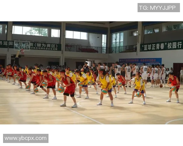 重庆篮球队的节奏揭秘:激情与技巧交织的赛场故事 重庆篮球队的节奏揭秘:激情与技巧交织的赛场故事